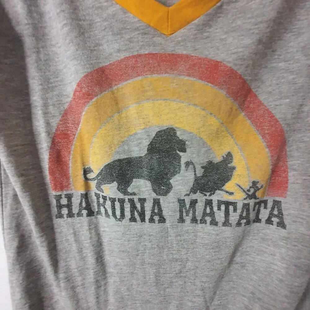 Disney Lion King Top Hakuna Matata Size S Shirt Women's Gray Short Sleeve Gold - Picture 2 of 6